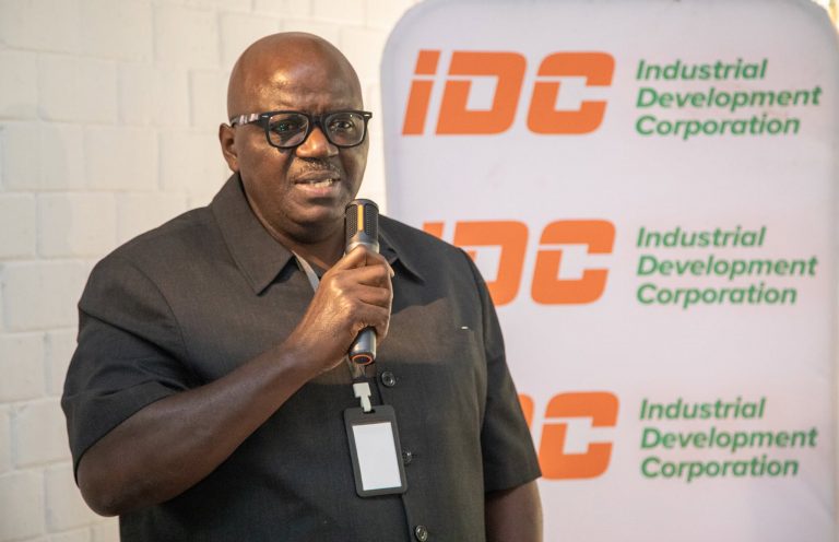 A keynote speaker delivers his address at the IDC Group Company Secretaries Conference