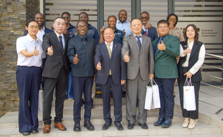 IDC and Huada Group delegation meeting
