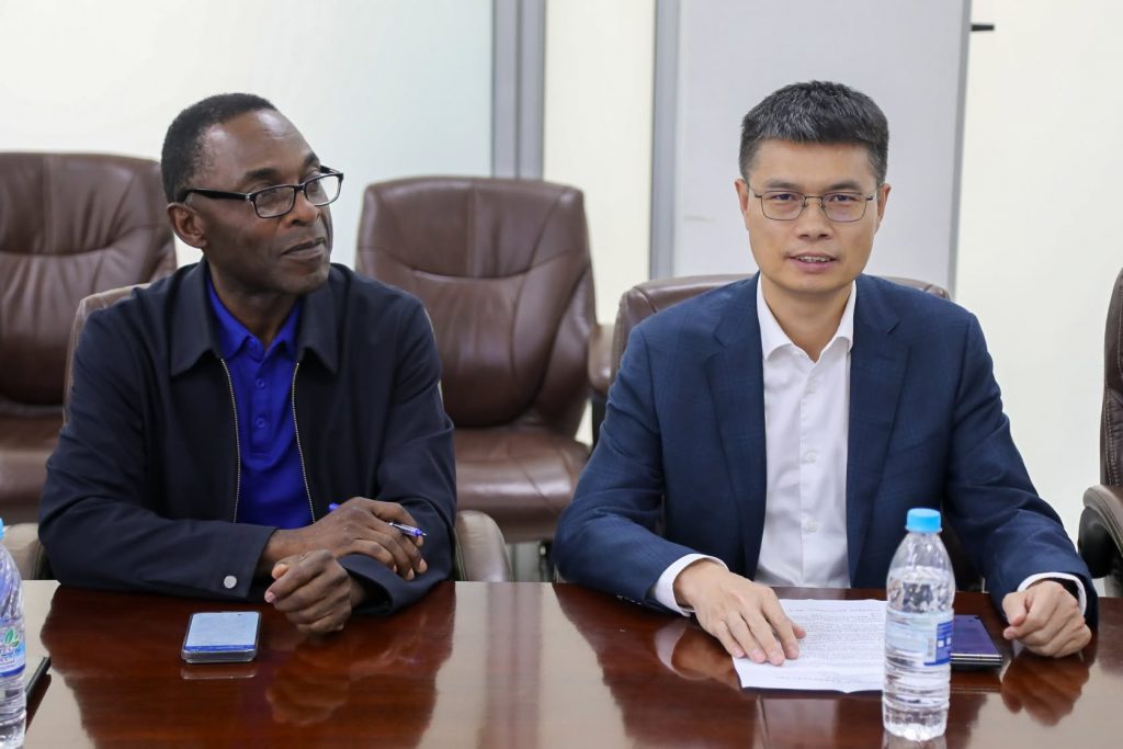 IDC and Rong Xing representatives speak during the signing ceremony.