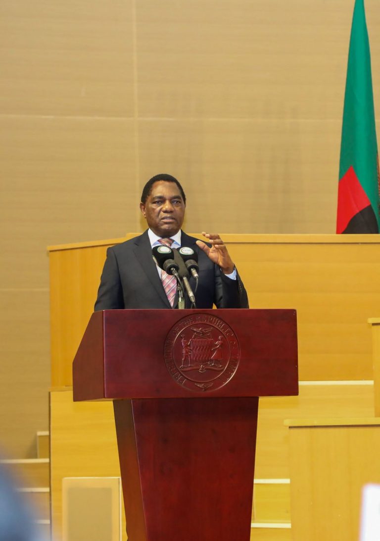 President Hakainde Hichilema addresses the Zambia Mining and Investment Insaka from the lectern.
