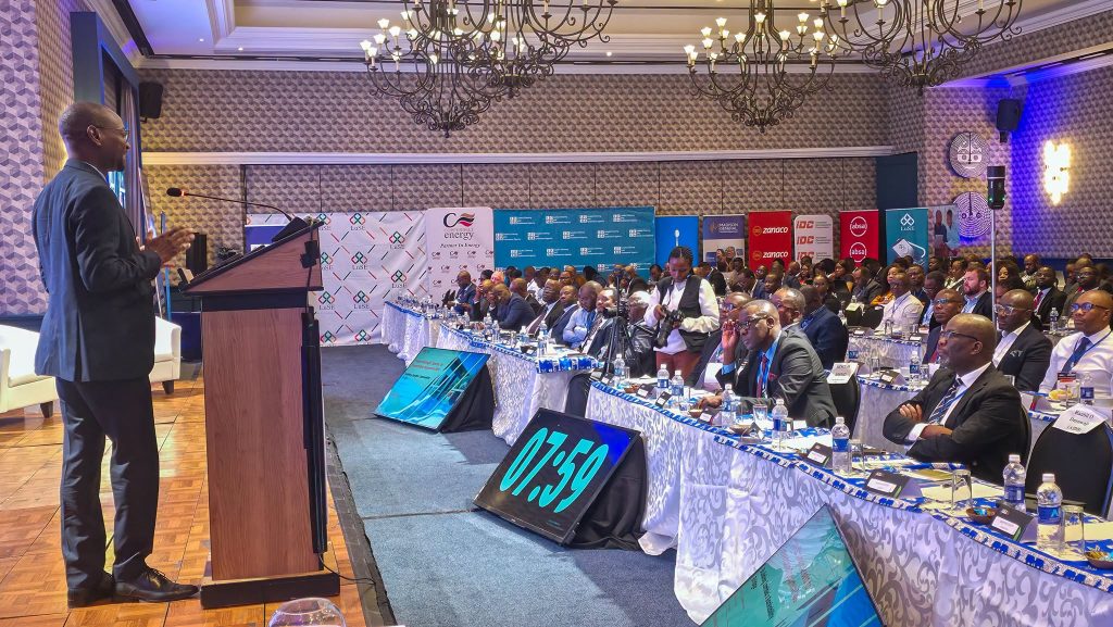 Conference delegates listening to IDC’s investment opportunities presentation