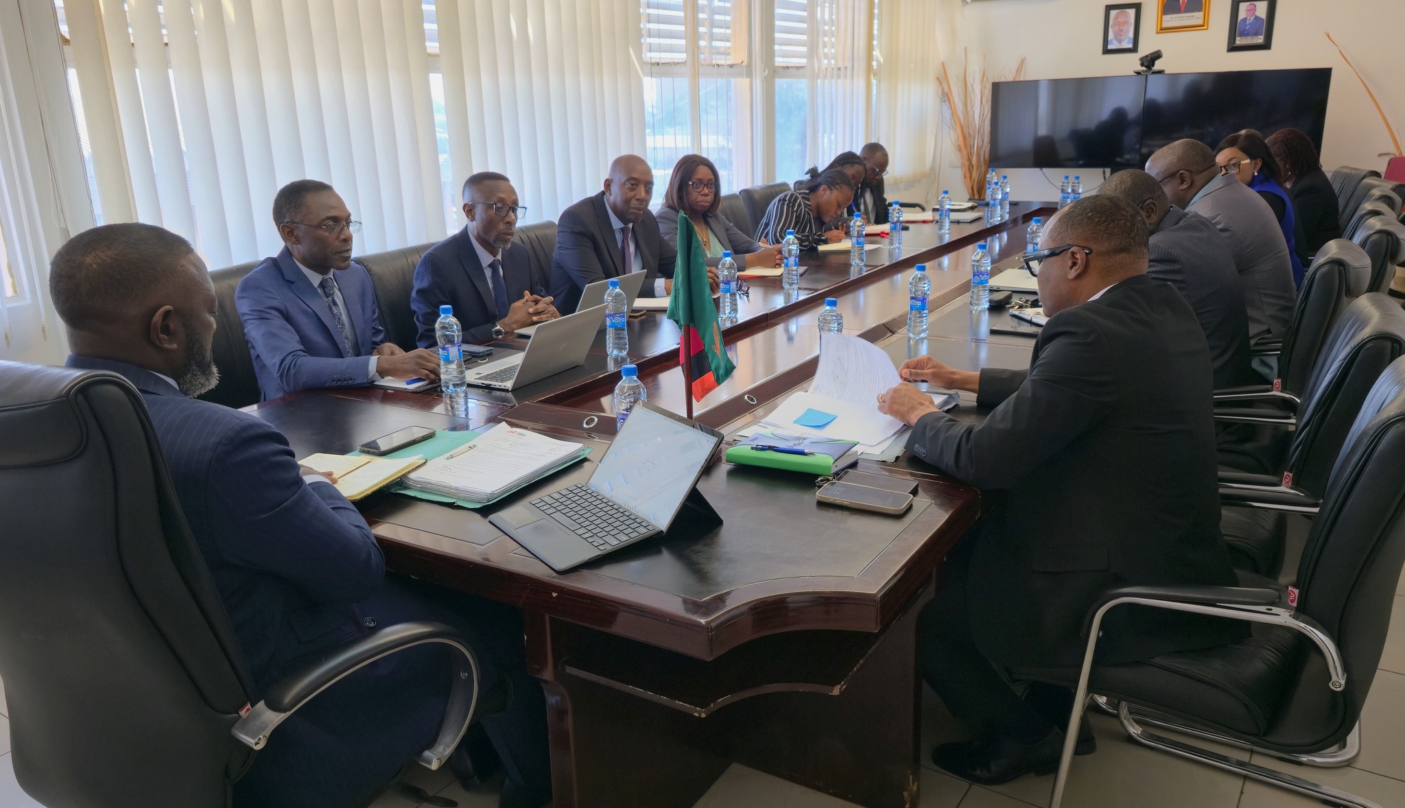 IDC CEO CONFERS WITH TOURISM MINISTER 4