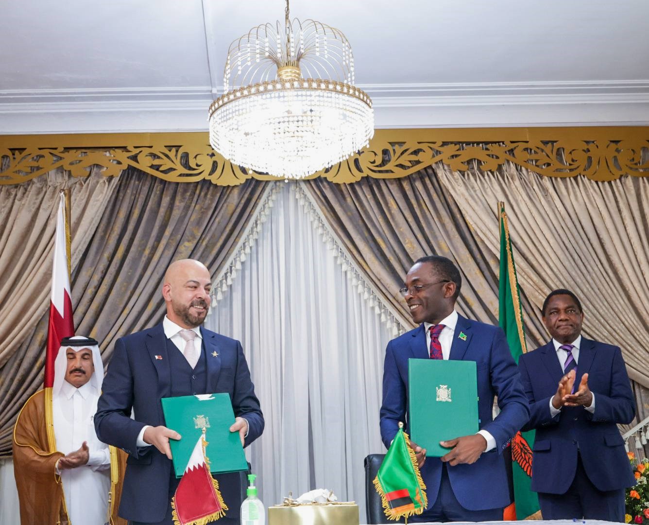 IDC SIGNS CO-OPERATION AGREEMENT WITH QATAR'S AL MANSOUR